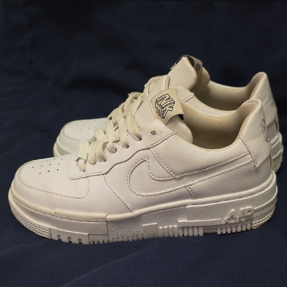 Nike Women's Cream Sneakers - Picture 3 of 13